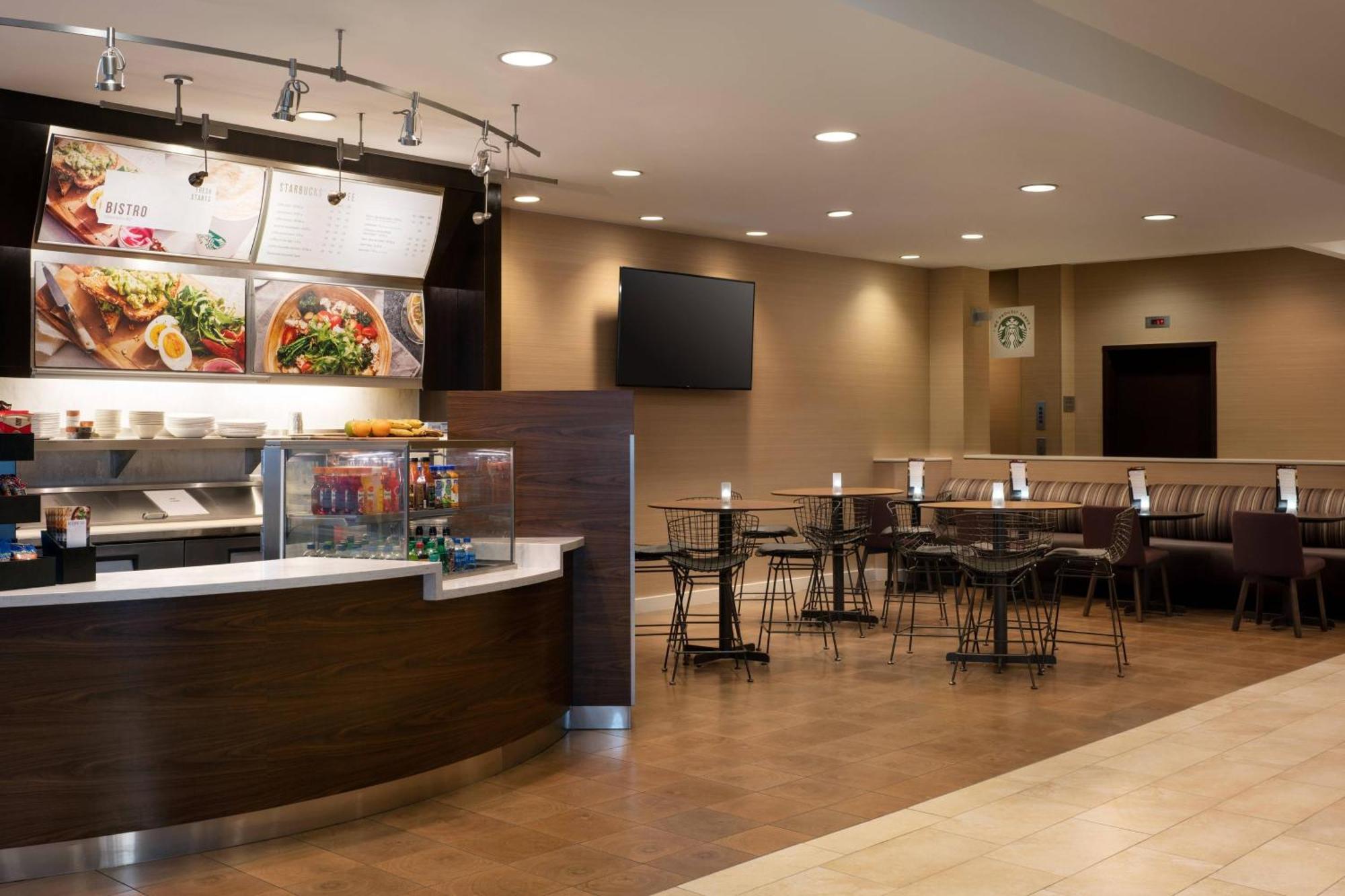 Courtyard By Marriott Denver Airport Exterior photo