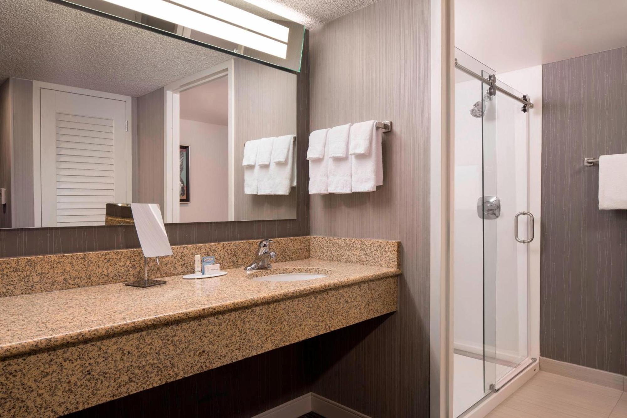 Courtyard By Marriott Denver Airport Exterior photo